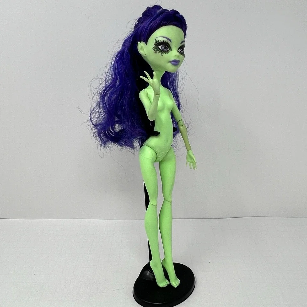 Monster High Amanita Nightshade Gloom‎ and Bloom Doll Mattel Fashion Figure 2008